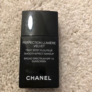 CHANEL Perfection Lumiere velvet 10 Beige